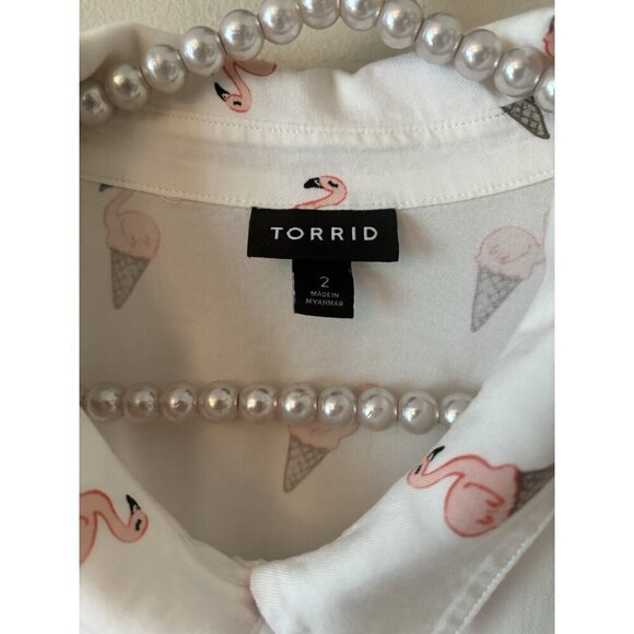 Torrid Size 2 White Button Front Blouse Flamingo Ice Cream Cone Short Sleeve - Picture 5 of 5